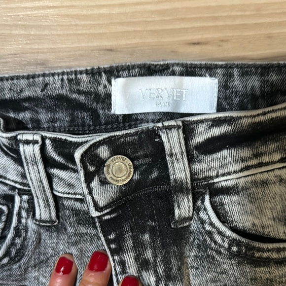 VERVET Distressed Grey Acid Wash Women's Jeans - Picture 5 of 9